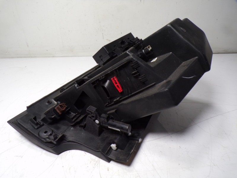 Recambio de guantera para peugeot 508 sw 1.6 e-hdi fap referencia OEM IAM 825281 980572738001 