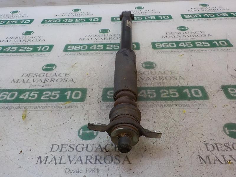 Recambio de amortiguador trasero izquierdo para hyundai i20 klass referencia OEM IAM 55310C8000  