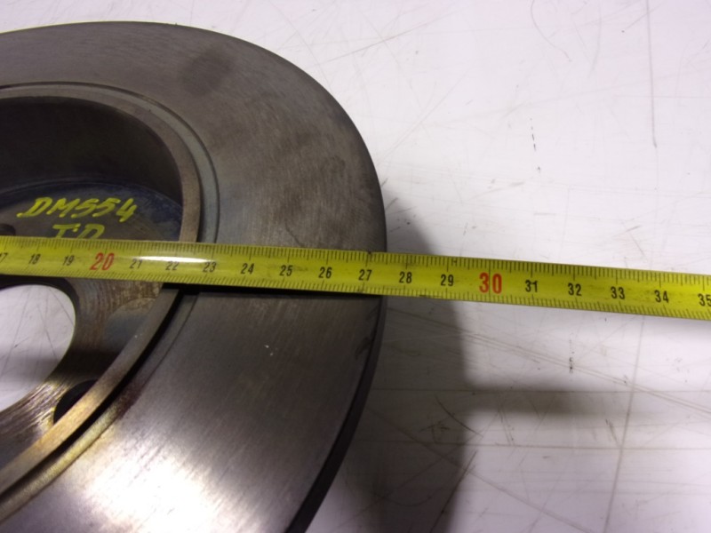 Recambio de disco freno trasero para toyota yaris 1.5 vvti hev referencia OEM IAM   