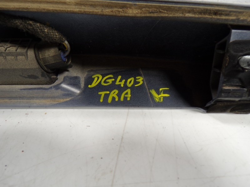 Recambio de maneta porton para ford ecosport (cr6) 1.0 ecoboost cat referencia OEM IAM 2541064  