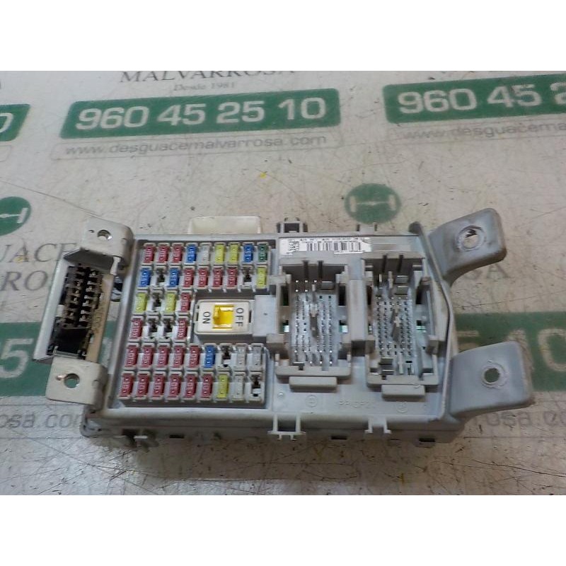 Recambio de caja reles / fusibles para hyundai i20 klass referencia OEM IAM 91950C8520 91950C8520 