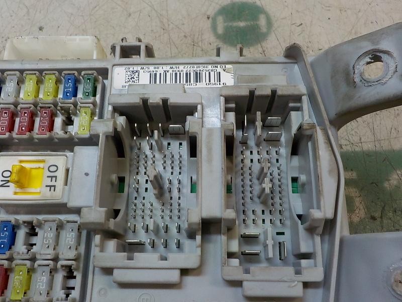 Recambio de caja reles / fusibles para hyundai i20 klass referencia OEM IAM 91950C8520 91950C8520 