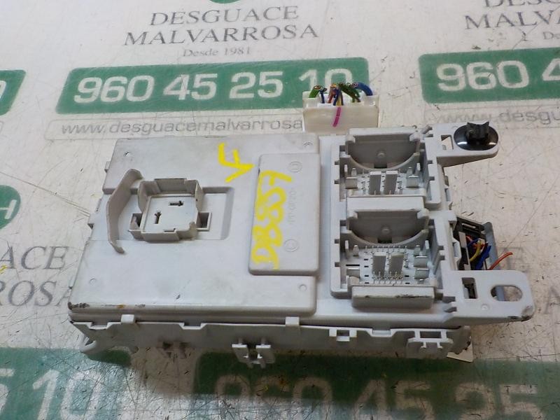 Recambio de caja reles / fusibles para hyundai i20 klass referencia OEM IAM 91950C8520 91950C8520 