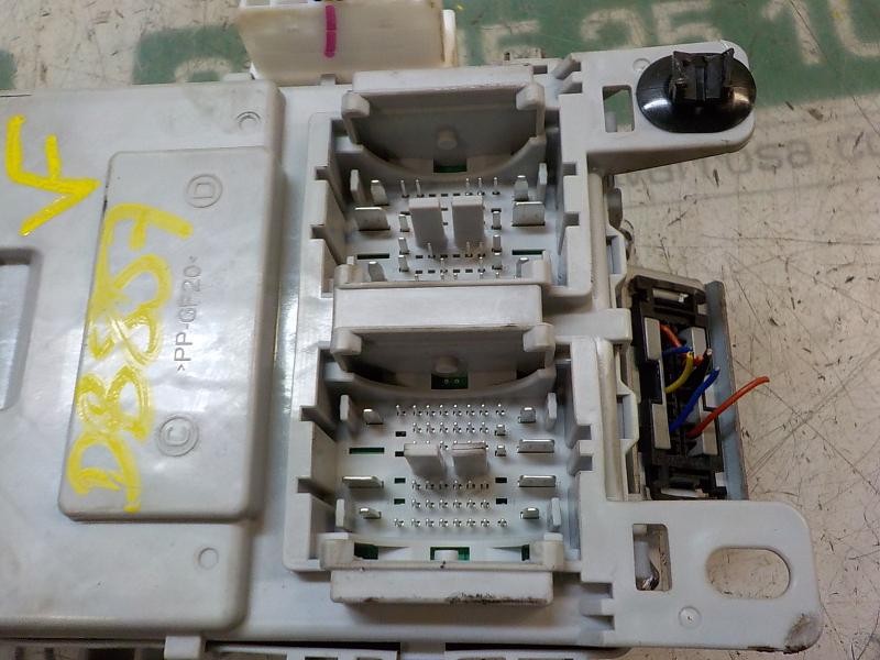 Recambio de caja reles / fusibles para hyundai i20 klass referencia OEM IAM 91950C8520 91950C8520 