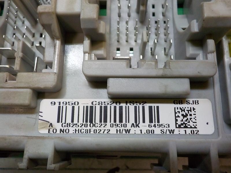 Recambio de caja reles / fusibles para hyundai i20 klass referencia OEM IAM 91950C8520 91950C8520 