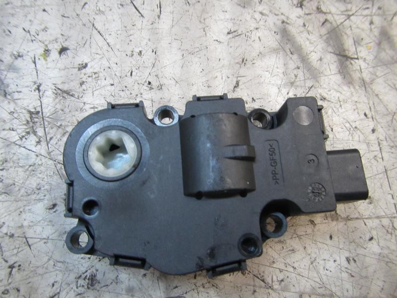 Recambio de motor apertura trampillas climatizador para bmw serie 3 berlina (e90) 320d referencia OEM IAM 64119321034  