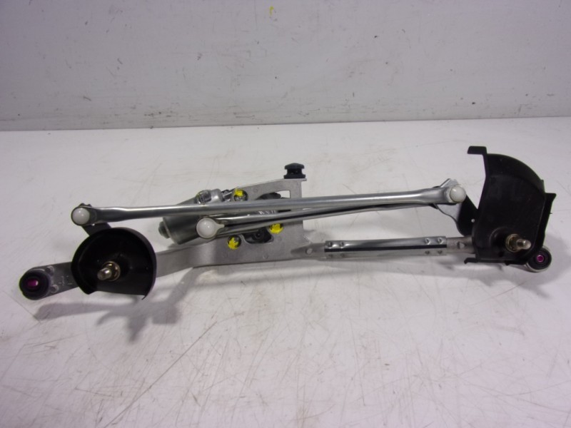 Recambio de motor limpia delantero para toyota yaris 1.5 vvti hev referencia OEM IAM  85110K0120 