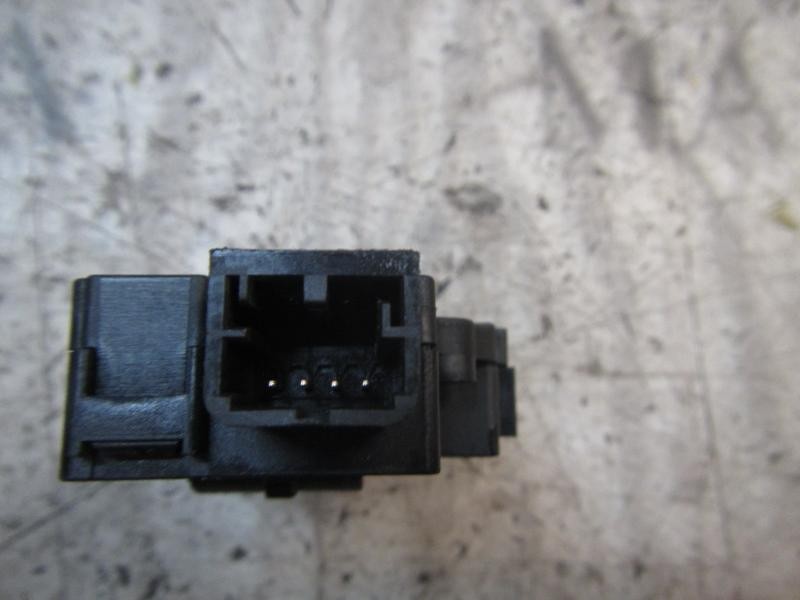 Recambio de motor apertura trampillas climatizador para bmw serie 3 berlina (e90) 320d referencia OEM IAM 64119321034  