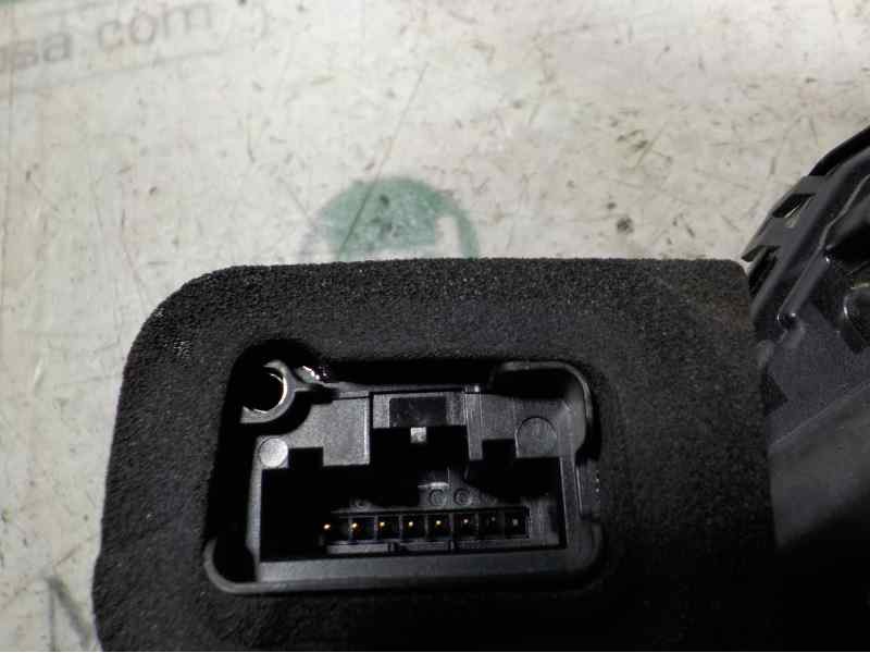 Recambio de cerradura puerta trasera izquierda para skoda fabia 1.0 mpi referencia OEM IAM 5G4839015D 5TA839015E 