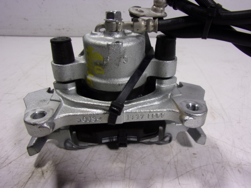 Recambio de pinza freno delantera derecha para toyota yaris 1.5 vvti hev referencia OEM IAM   