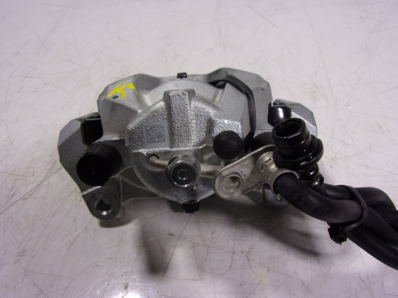 Recambio de pinza freno delantera derecha para toyota yaris 1.5 vvti hev referencia OEM IAM   