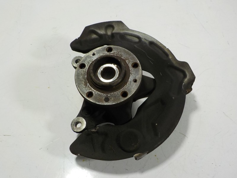 Recambio de mangueta delantera izquierda para peugeot 508 sw 1.6 e-hdi fap referencia OEM IAM 3646A9  