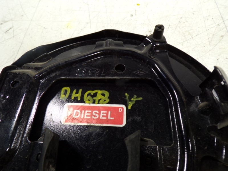 Recambio de tapa combustible para renault koleos 2.0 dci diesel fap referencia OEM IAM 788300182R  