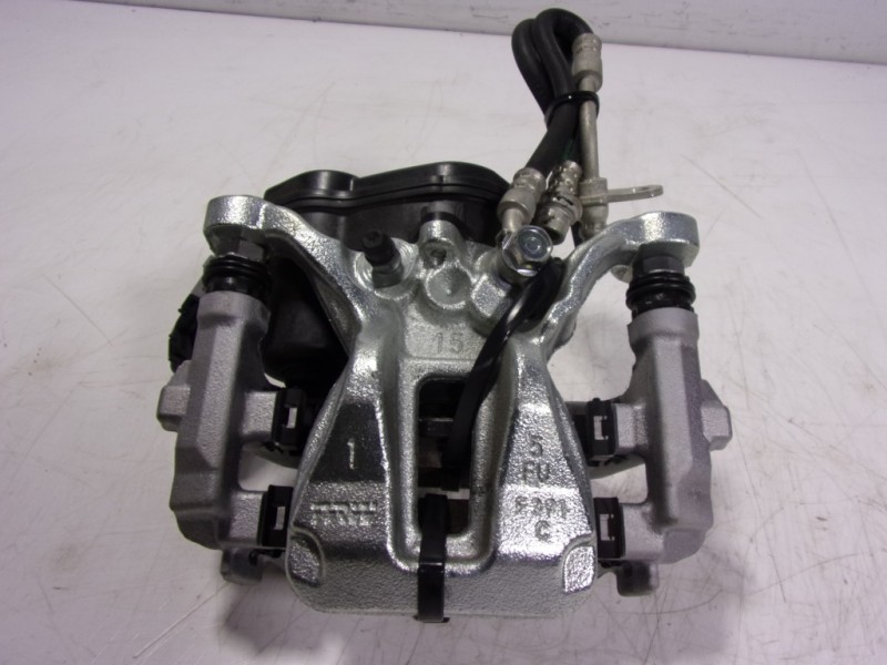 Recambio de pinza freno trasera derecha para toyota yaris 1.5 vvti hev referencia OEM IAM   