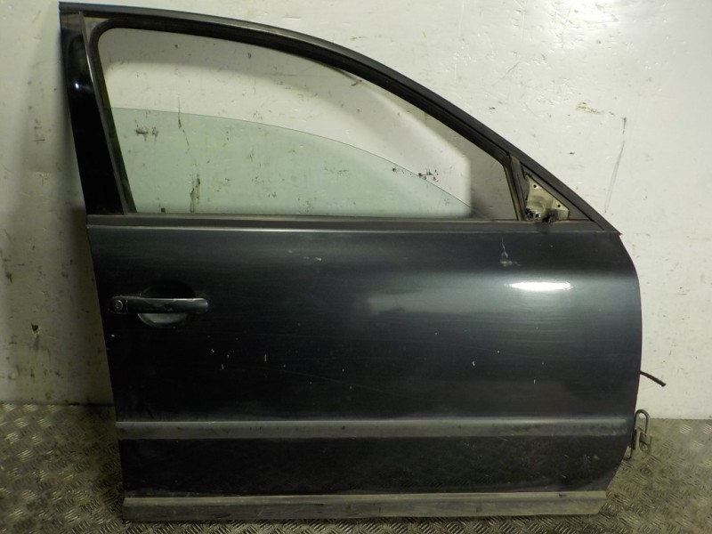 Recambio de puerta delantera derecha para volkswagen passat berlina (3b2) 1.9 tdi referencia OEM IAM   