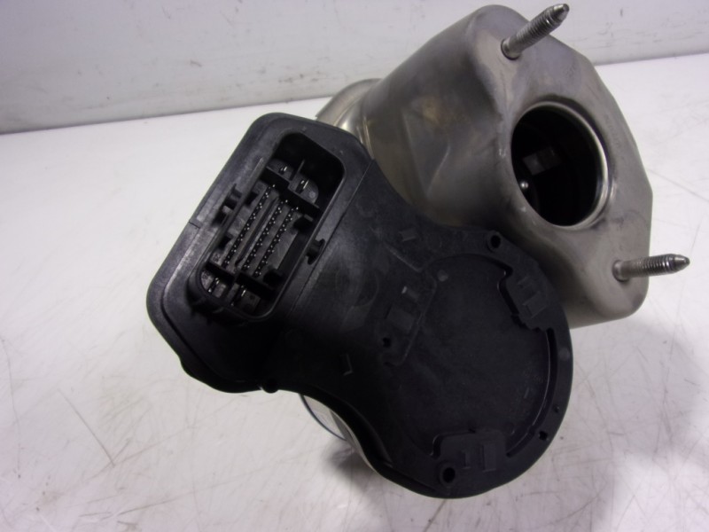 Recambio de servofreno para toyota yaris 1.5 vvti hev referencia OEM IAM  97356684 