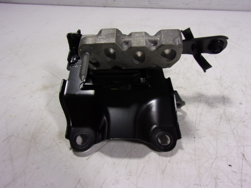 Recambio de soporte motor izquierdo para toyota yaris 1.5 vvti hev referencia OEM IAM   