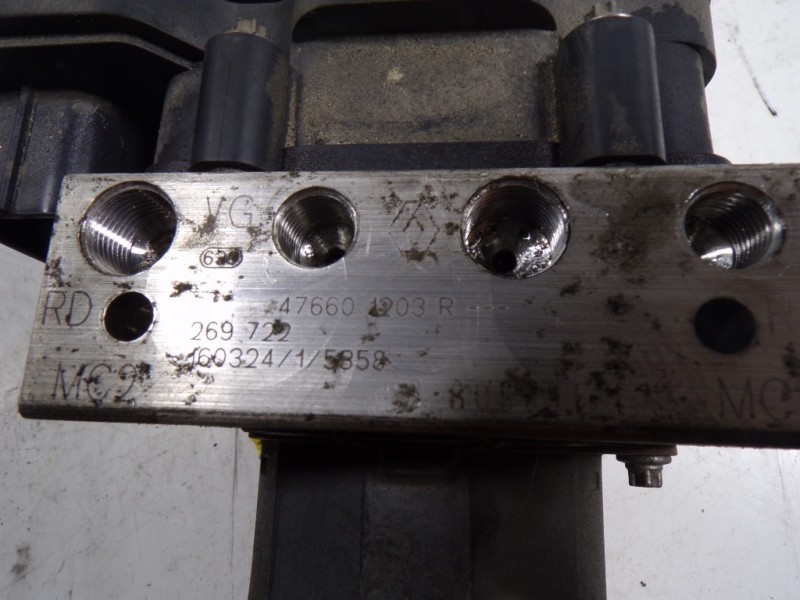 Recambio de abs para renault clio iv 1.5 dci diesel fap referencia OEM IAM 476607745R 476601203R 0265255794