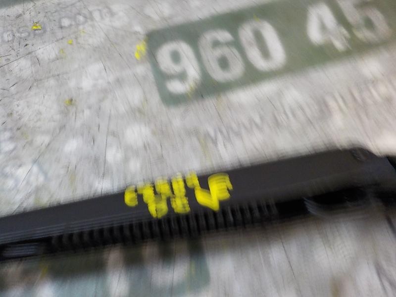 Recambio de brazo limpia delantero izquierdo para renault scenic iii 1.5 dci diesel fap referencia OEM IAM 288818592R  