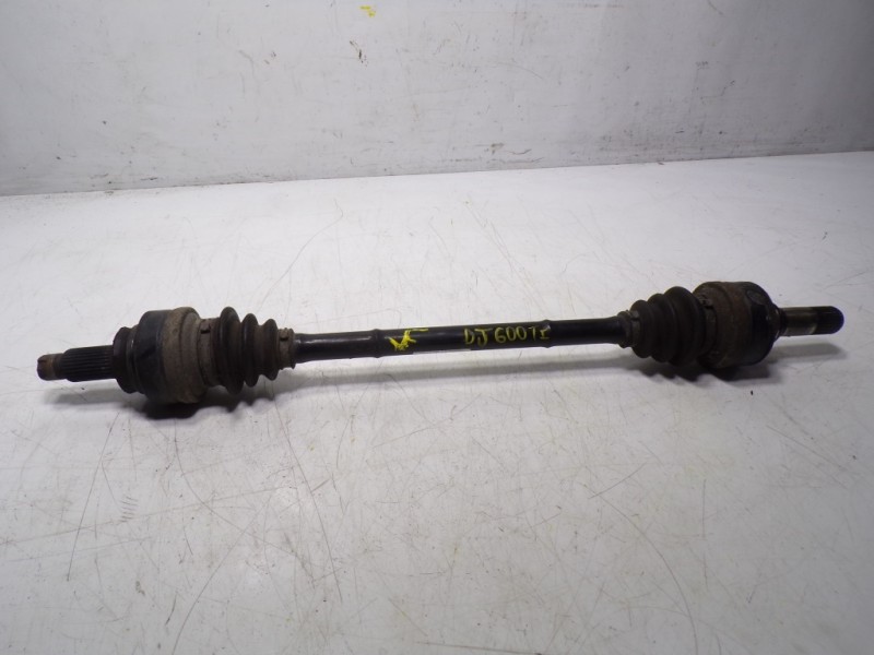 Recambio de transmision trasera izquierda para bmw serie 1 lim. (f20) 118i referencia OEM IAM 33207628251 7628251AL02 0253081687