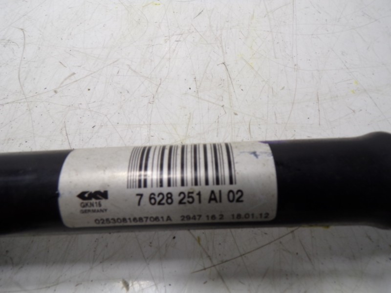 Recambio de transmision trasera izquierda para bmw serie 1 lim. (f20) 118i referencia OEM IAM 33207628251 7628251AL02 0253081687