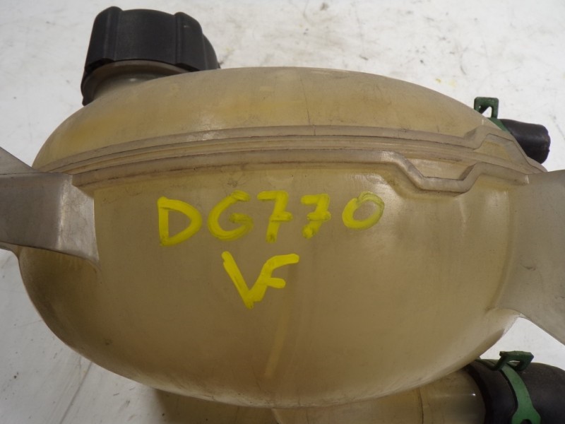 Recambio de deposito expansion para renault clio iv 1.5 dci diesel fap referencia OEM IAM 217104354R  