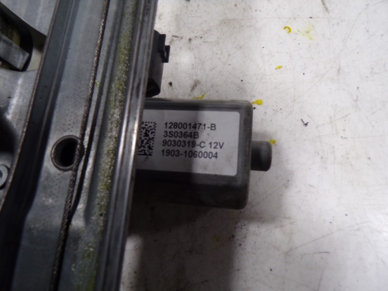 Recambio de elevalunas delantero derecho para renault clio iv 1.5 dci diesel fap referencia OEM IAM 807205569R 128001471B 128001