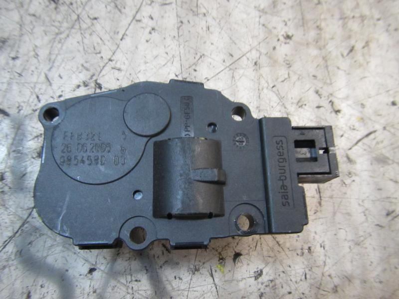 Recambio de motor apertura trampillas climatizador para bmw serie 3 berlina (e90) 320d referencia OEM IAM 64119321034  