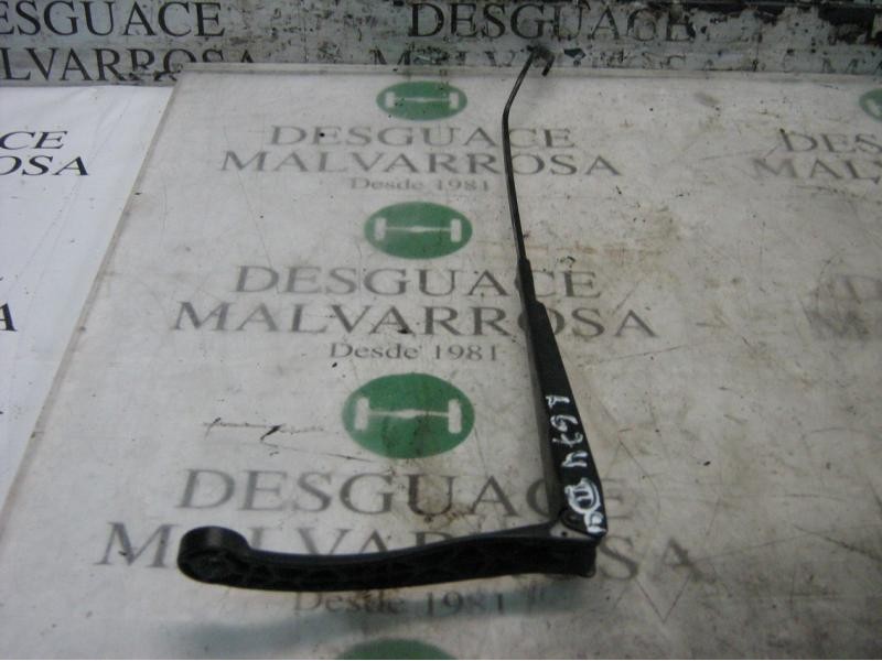 Recambio de brazo limpia delantero derecho para peugeot 307 break / sw (s1) sw referencia OEM IAM   