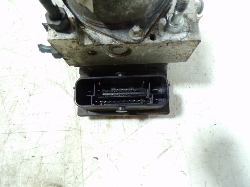 Recambio de abs para opel movano b kasten/combi 2.3 cdti referencia OEM IAM 95516437 476608497R 0265237094