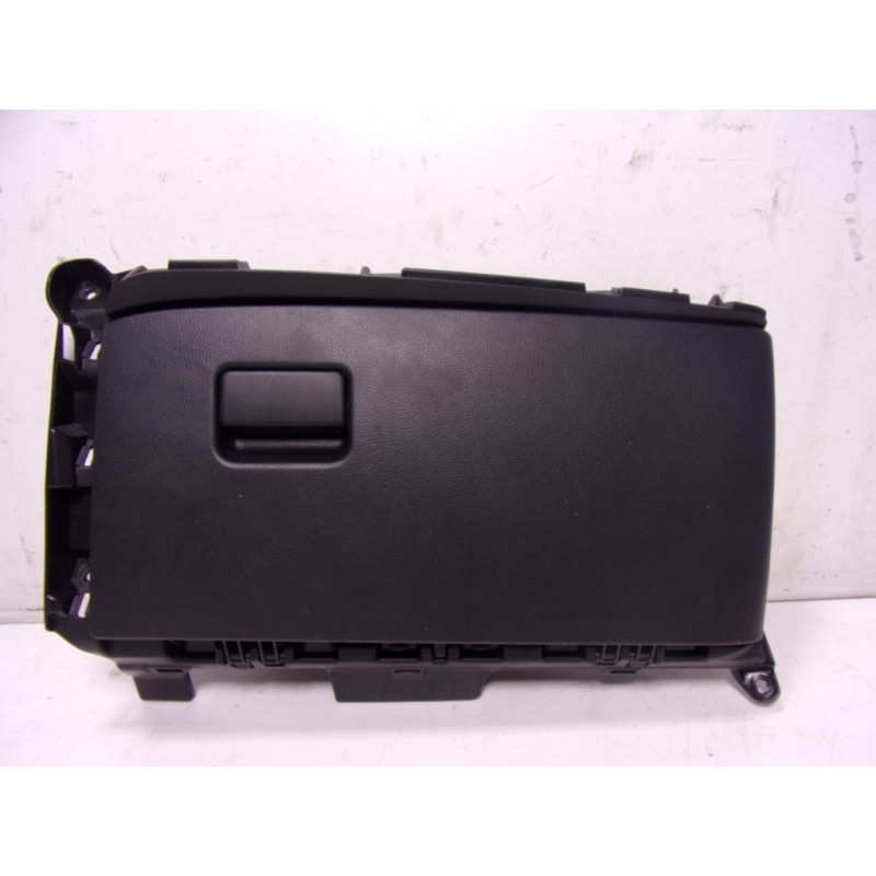 Recambio de guantera para toyota yaris 1.5 vvti hev referencia OEM IAM 55550K0030C0  