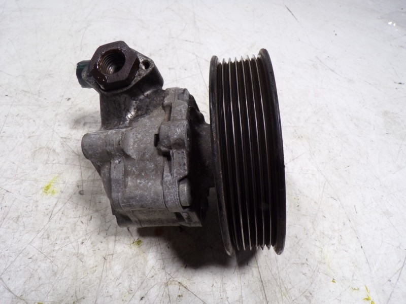 Recambio de bomba direccion para opel movano b kasten/combi 2.3 cdti referencia OEM IAM 95514774 491100915R 