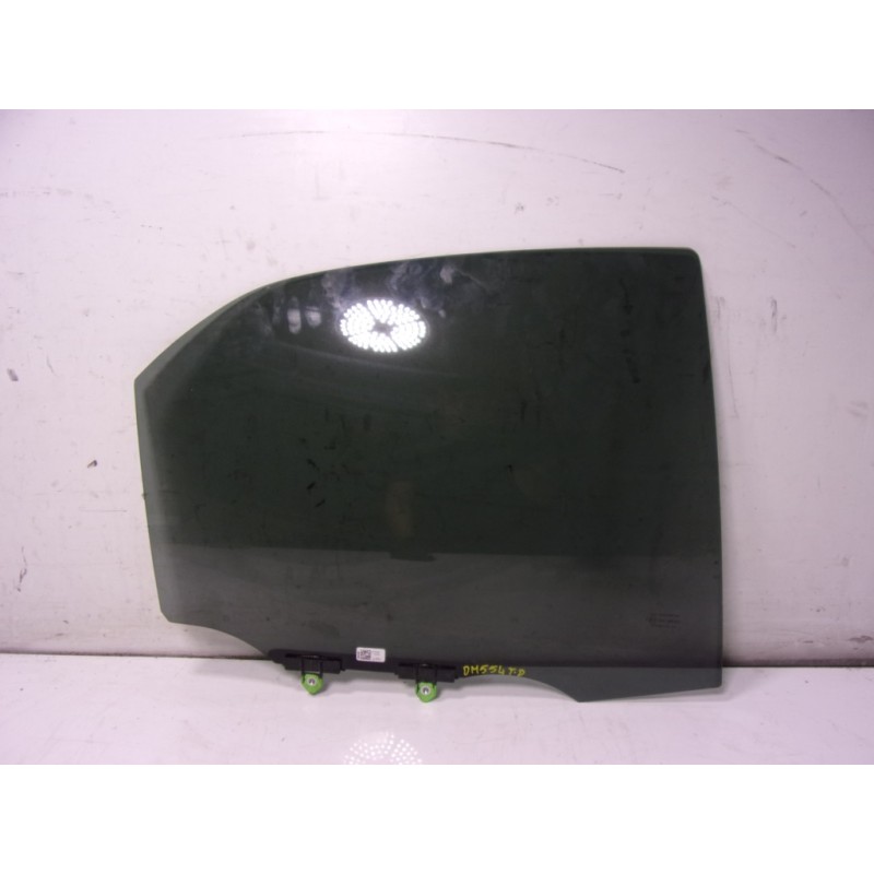 Recambio de cristal puerta trasero derecho para toyota yaris 1.5 vvti hev referencia OEM IAM   