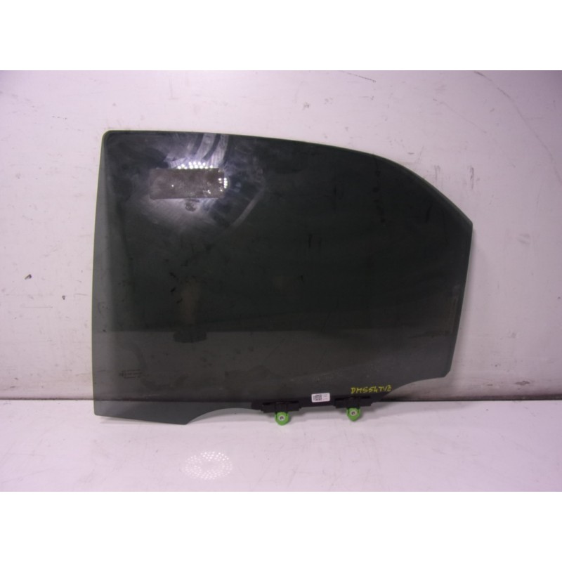 Recambio de cristal puerta trasero izquierdo para toyota yaris 1.5 vvti hev referencia OEM IAM   