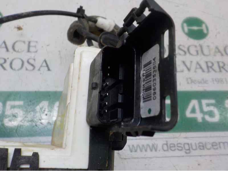 Recambio de cerradura puerta delantera derecha para peugeot partner kasten 1.6 hdi fap referencia OEM IAM   