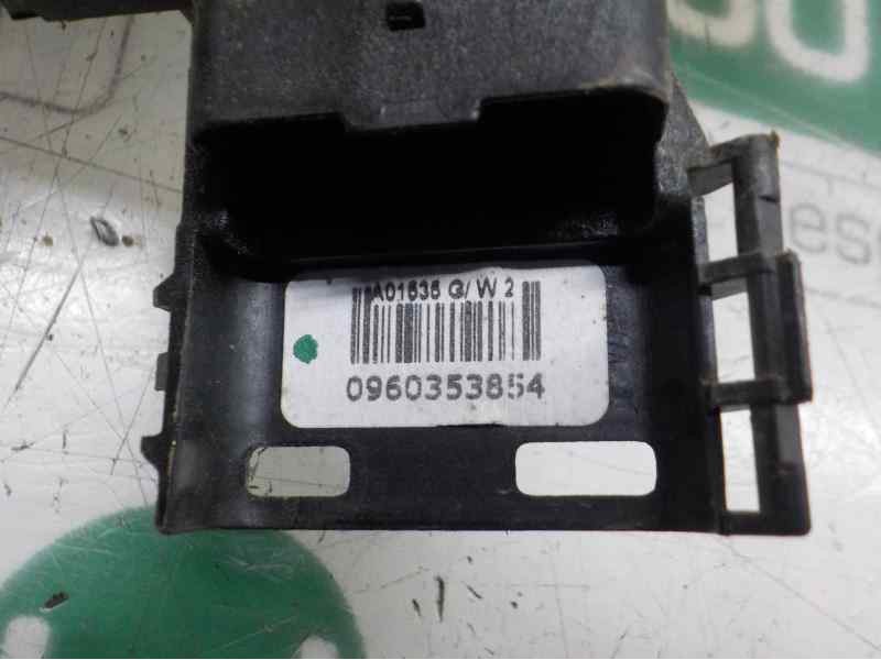 Recambio de cerradura puerta delantera derecha para peugeot partner kasten 1.6 hdi fap referencia OEM IAM   