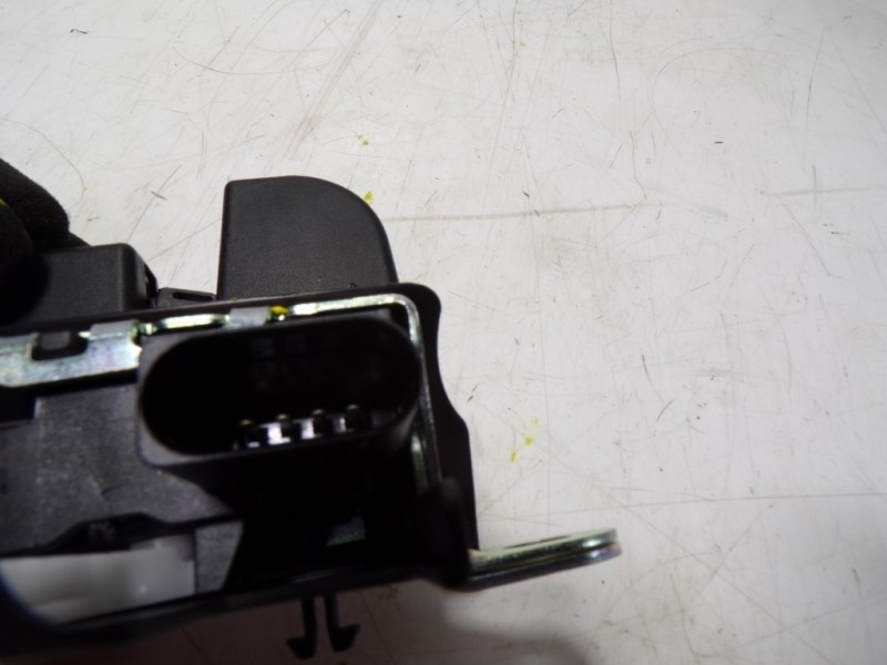 Recambio de cerradura maletero / porton para audi a1 sportback (gba) 35 tfsi s line referencia OEM IAM 2G6827505B9B9 2G6827505B 