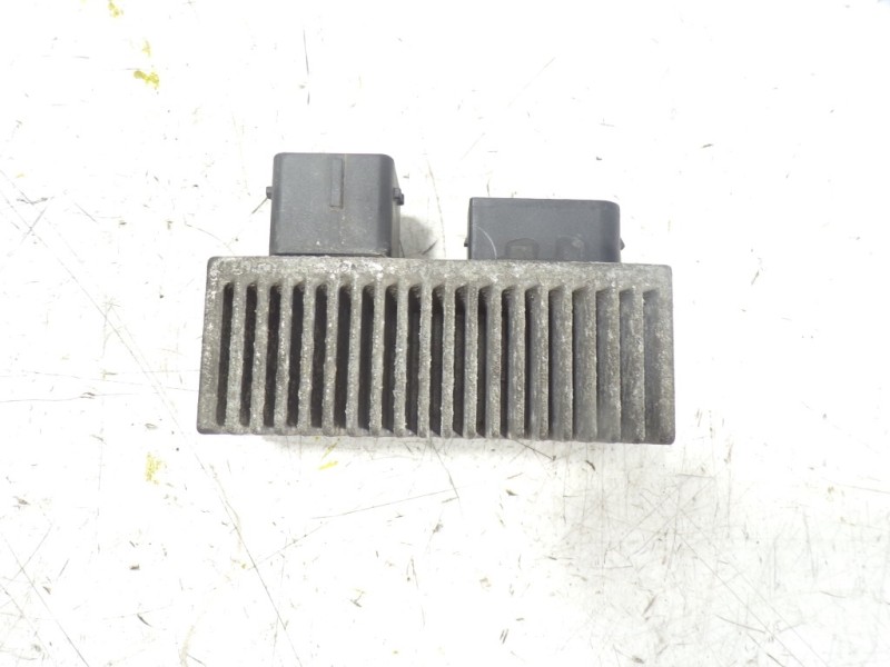 Recambio de caja precalentamiento para opel movano b kasten/combi 2.3 cdti referencia OEM IAM 93168361 8200558438A 