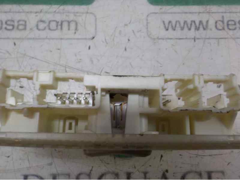 Recambio de piloto interior para peugeot partner kasten 1.6 hdi fap referencia OEM IAM   