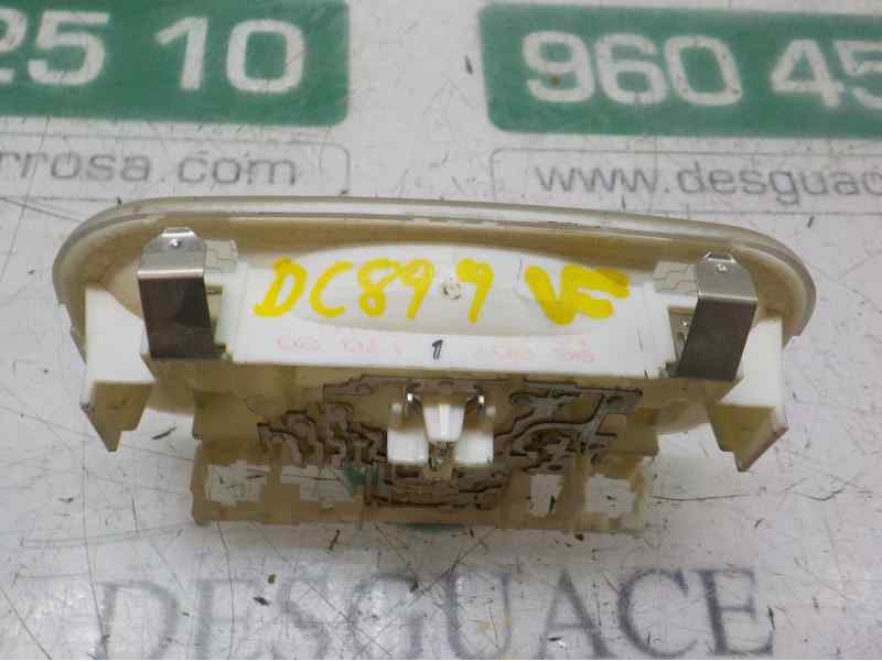 Recambio de piloto interior para peugeot partner kasten 1.6 hdi fap referencia OEM IAM   