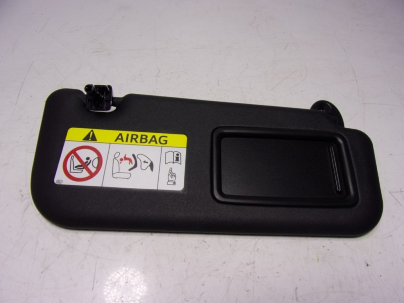 Recambio de parasol derecho para toyota yaris 1.5 vvti hev referencia OEM IAM   