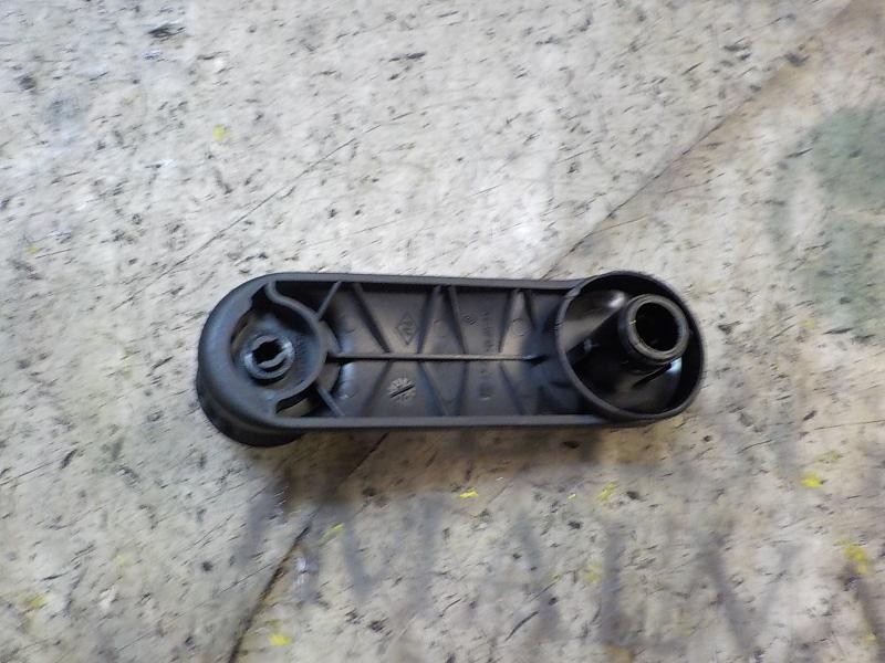 Recambio de maneta elevalunas trasera derecha para renault clio iv 1.5 dci diesel fap referencia OEM IAM 8200673745  