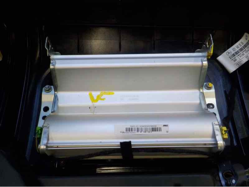 Recambio de salpicadero para mercedes-benz clase m (w164) 3.5 v6 cat referencia OEM IAM A16468028879D84 A1648600805 