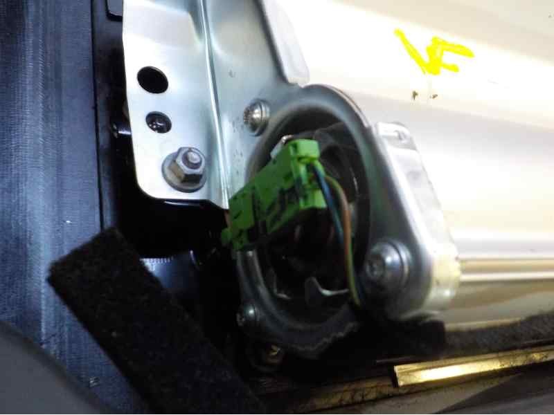 Recambio de salpicadero para mercedes-benz clase m (w164) 3.5 v6 cat referencia OEM IAM A16468028879D84 A1648600805 