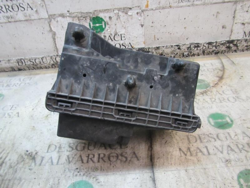 Recambio de filtro aire para chrysler jeep compass 2.0 crd cat referencia OEM IAM 5183087AA  