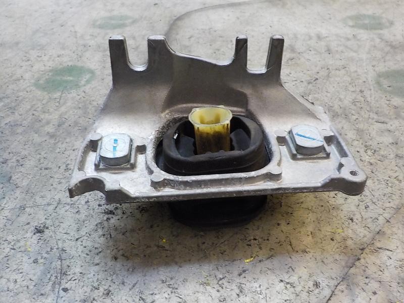 Recambio de soporte cambio para renault clio iv 1.5 dci diesel fap referencia OEM IAM 112228880R  