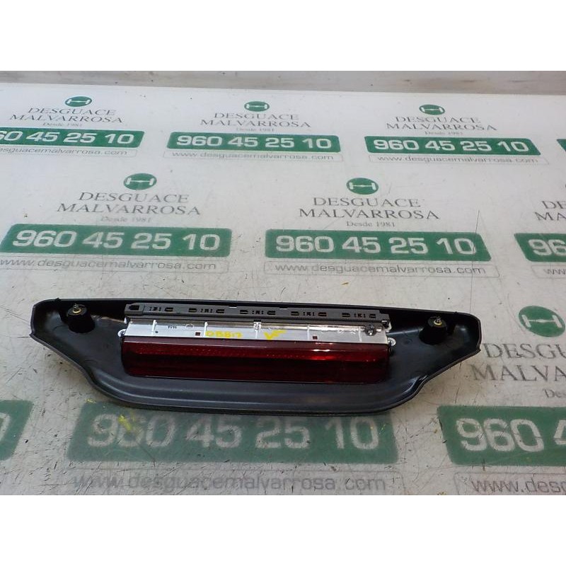 Recambio de piloto trasero central para ford ka (ccu) titanium+ referencia OEM IAM 1579400  