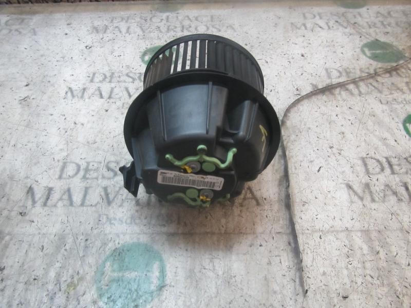 Recambio de motor calefaccion para dacia duster adventure referencia OEM IAM 272106020R N108824E 