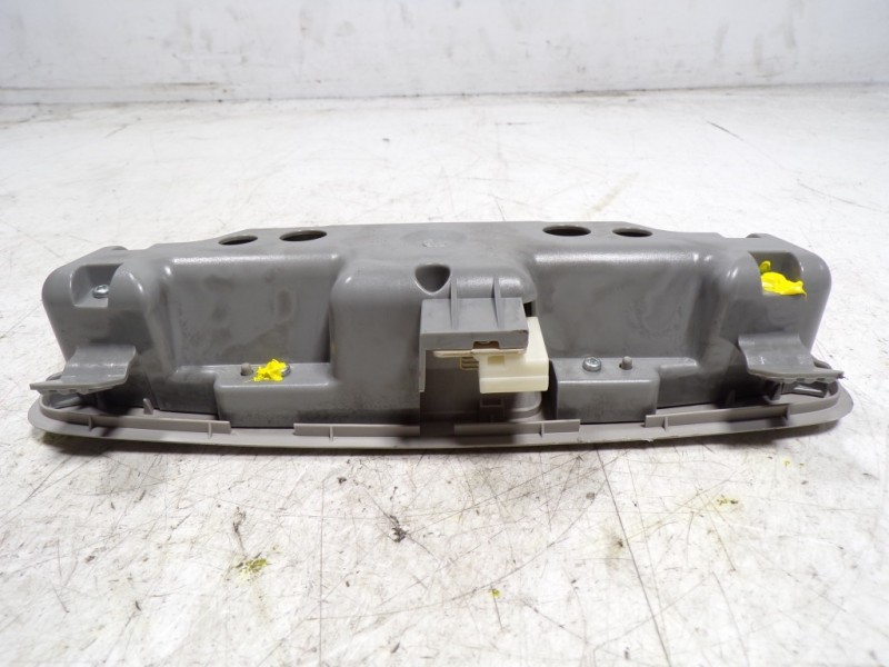 Recambio de piloto interior para lexus is200 (ds2/is2) 2.2 d-cat referencia OEM IAM 8136053010B0  