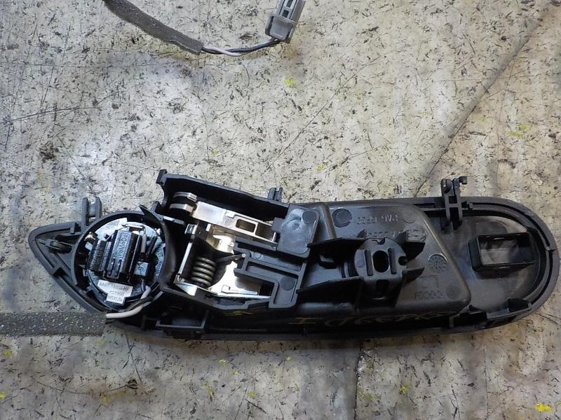 Recambio de maneta interior delantera izquierda para ford fiesta (ccn) trend referencia OEM IAM   